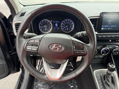 Used 2022 Hyundai Venue SEL w/ Cargo Package FWD image 26