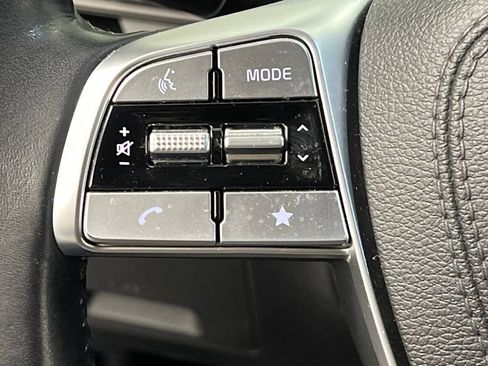 Used 2024 Kia Telluride EX w/ EX Captain's Chair Package image 51