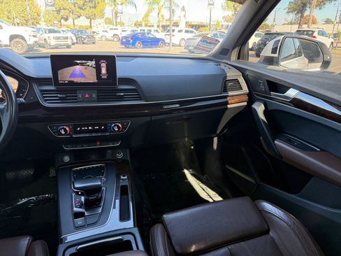 Used 2018 Audi Q5 2.0T Premium Plus w/ Premium Plus Package image 23