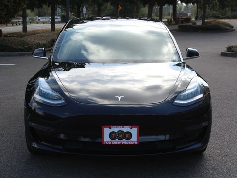 Used 2018 Tesla Model 3 Long Range image 2