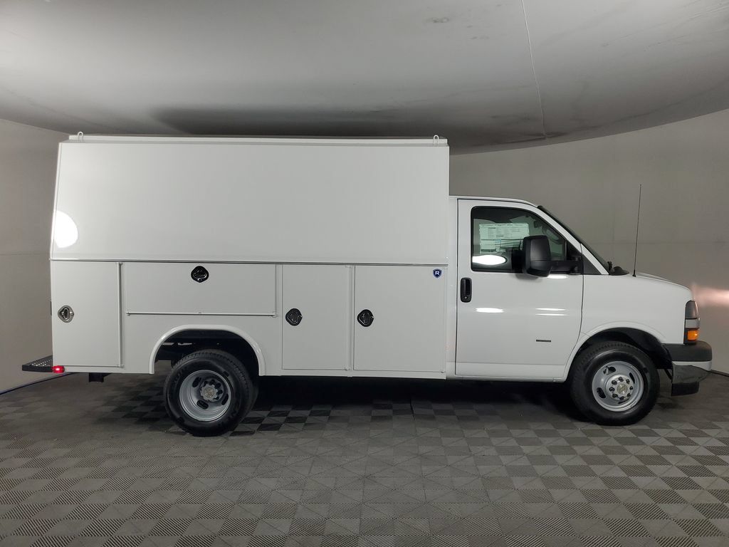 New 2026 Chevrolet Express 3500 w/ Power Convenience Package RWD image 2