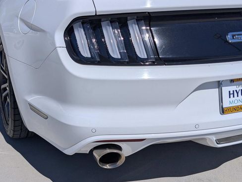 Used 2017 Ford Mustang GT RWD image 13