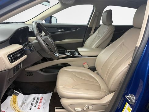 Used 2021 Lincoln Nautilus AWD w/ Equipment Group 101A image 12