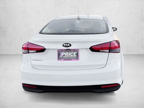 Used 2017 Kia Forte LX w/ LX Popular Package image 6
