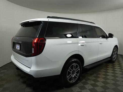 Certified 2025 Ford Expedition Active image 3