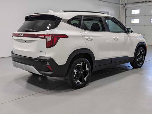 Certified 2024 Kia Seltos EX AWD/4WD image 8