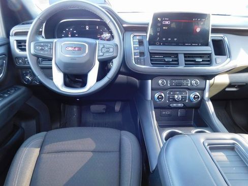 Used 2024 GMC Yukon SLE image 17