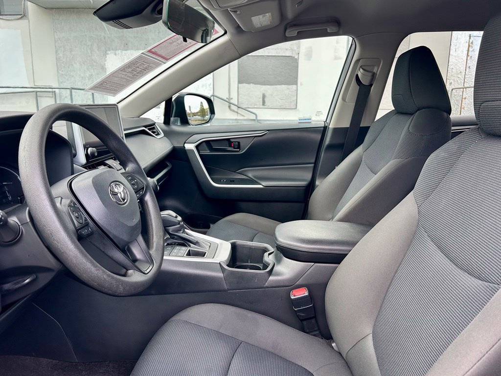 Certified 2023 Toyota RAV4 LE AWD/4WD image 10