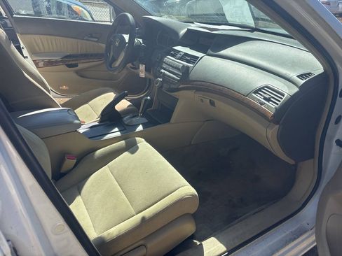 Used 2009 Honda Accord EX image 16