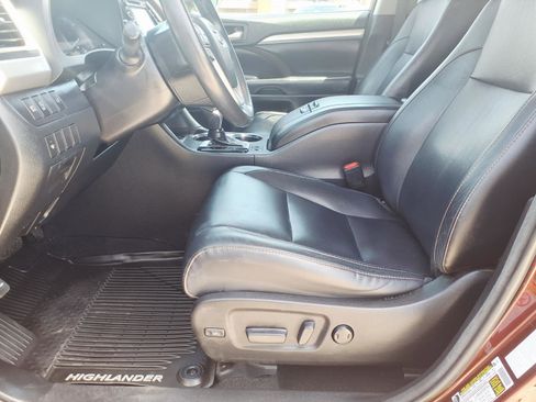 Used 2018 Toyota Highlander XLE w/ Protection Package #3 AWD/4WD image 22