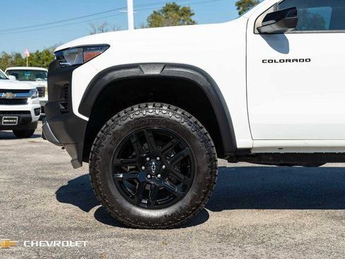 Used 2023 Chevrolet Colorado Trail Boss w/ Advanced Trailering Package image 11