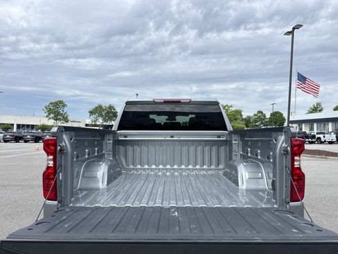 Used 2025 Chevrolet Silverado 1500 Custom RWD image 30