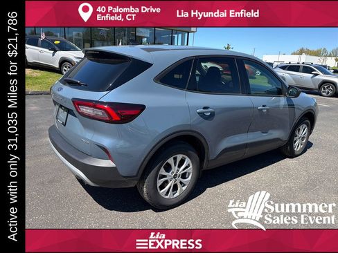 Used 2025 Ford Escape Active AWD/4WD image 3