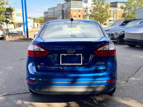 Used 2019 Ford Fiesta SE w/ Cold Weather Package FWD image 5
