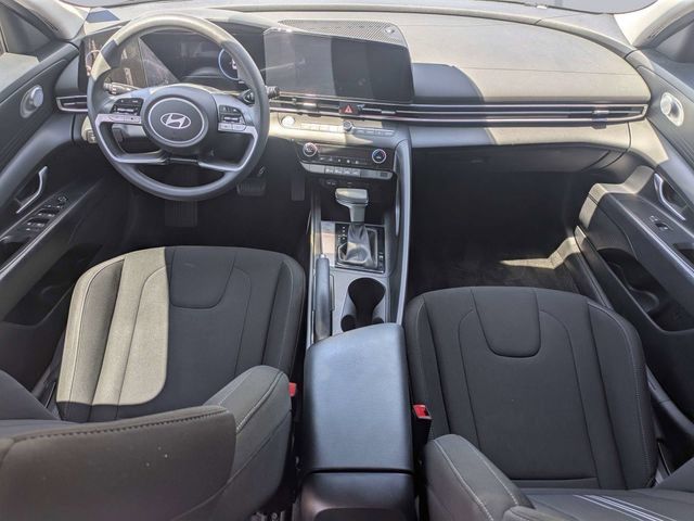 Used 2024 Hyundai Elantra SEL FWD image 14