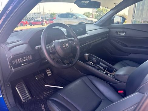 Used 2024 Honda Accord Sport image 11