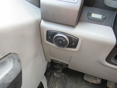 Used 2021 Ford F550 2WD Crew Cab Super Duty image 43