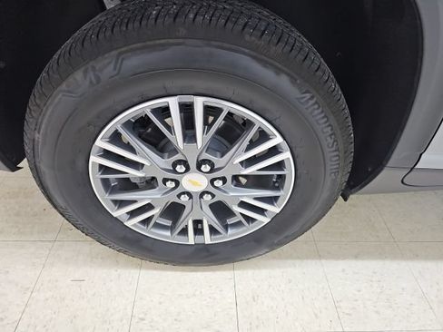 Used 2026 Chevrolet Traverse LT w/ Driver Confidence Package FWD image 22