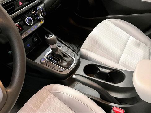 Used 2023 Hyundai Kona SEL image 15