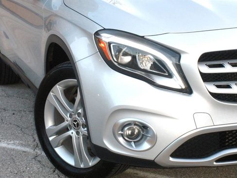 Used 2019 Mercedes-Benz GLA 250 4MATIC image 3
