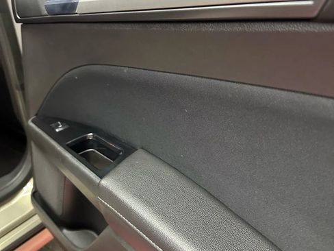 Used 2016 Ford Fusion SE image 26