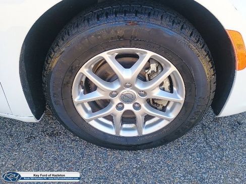 Used 2023 Chrysler Pacifica Touring-L FWD image 10