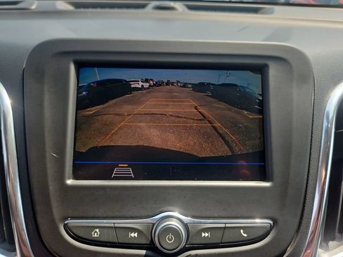 Used 2020 Chevrolet Equinox LT w/ Driver Convenience Package AWD/4WD image 21