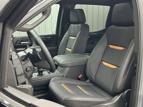 Used 2025 GMC Sierra 1500 AT4 w/ AT4 Premium Package image 34