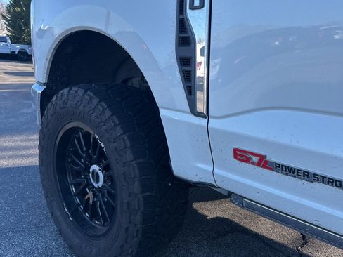 Used 2023 Ford F250 Lariat w/ Lariat Ultimate Package image 5