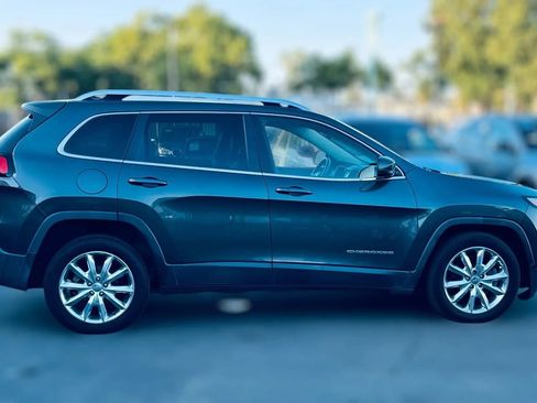 Used 2016 Jeep Cherokee Limited FWD image 5
