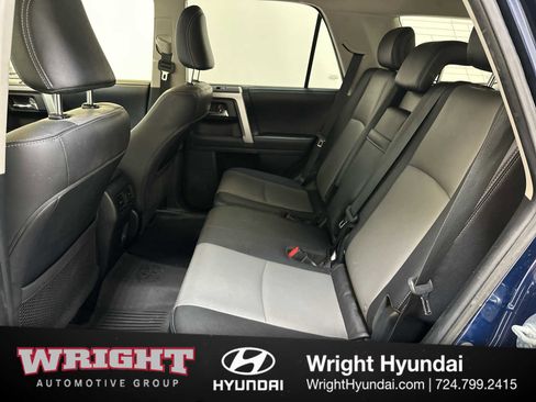 Used 2020 Toyota 4Runner SR5 Premium image 13