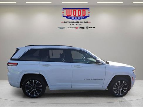 Used 2022 Jeep Grand Cherokee Overland image 2