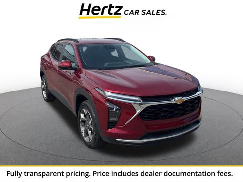 Used 2025 Chevrolet Trax LT w/ LT Convenience Package FWD image 1