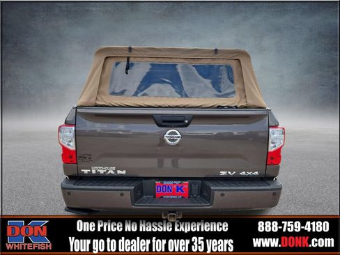 Used 2017 Nissan Titan SV AWD/4WD image 7