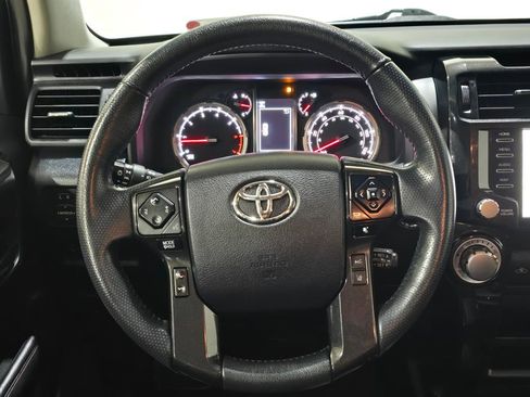 Used 2020 Toyota 4Runner Venture image 10