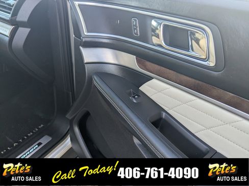 Used 2017 Ford Explorer Platinum image 16