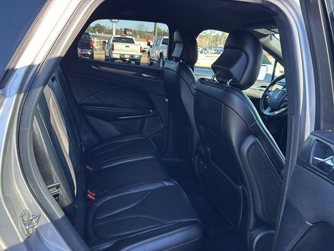 Used 2017 Lincoln MKC Select w/ Select Plus Package image 11