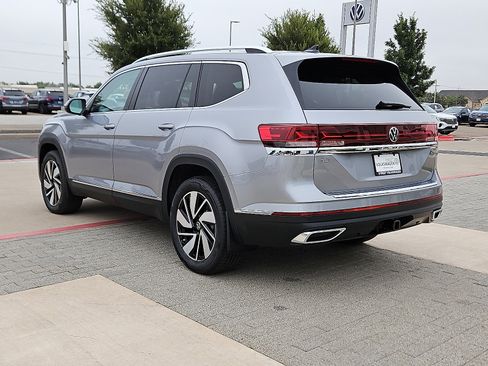 New 2026 Volkswagen Atlas SEL image 2