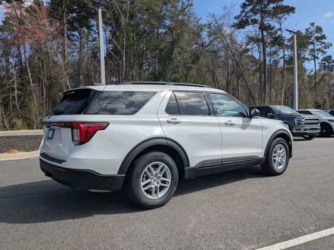 New 2026 Ford Explorer Active image 4