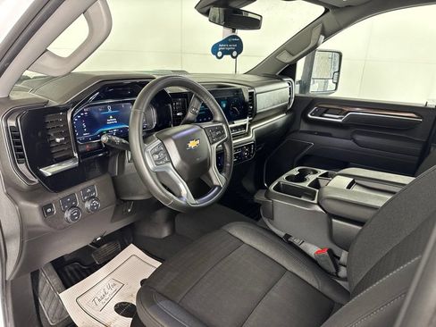 Certified 2025 Chevrolet Silverado 2500 LT w/ Convenience Package AWD/4WD image 18
