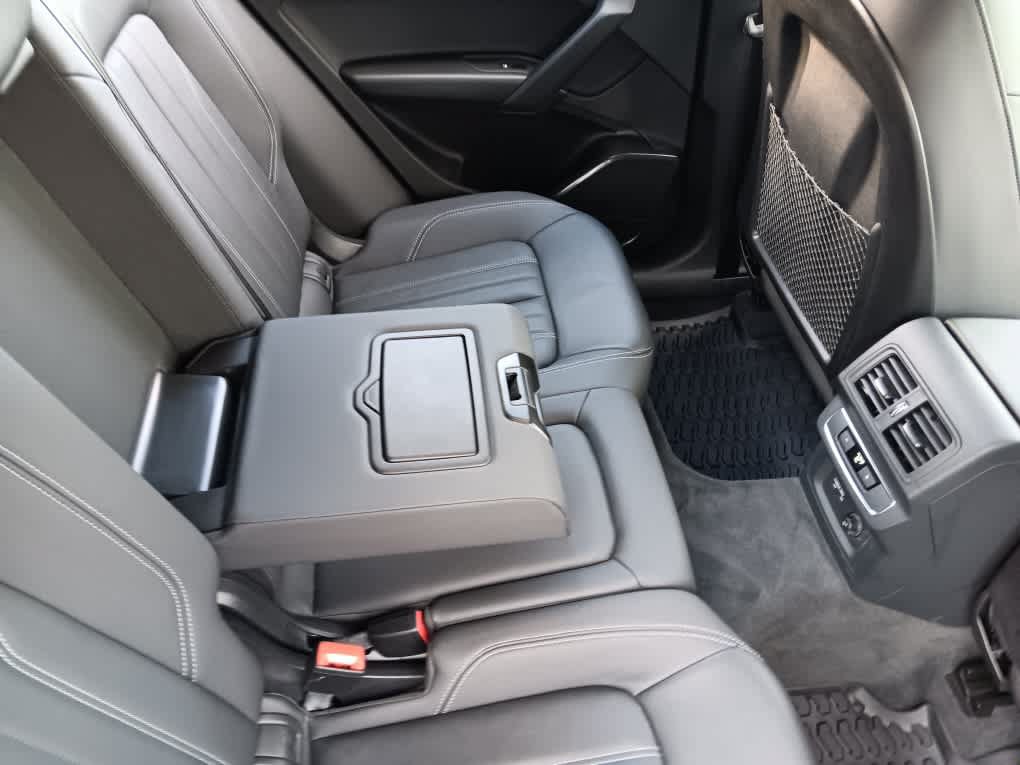 Used 2023 Audi Q5 2.0T Premium w/ Convenience Package AWD/4WD image 16