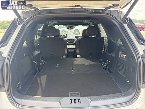 New 2026 Ford Explorer Platinum RWD image 30