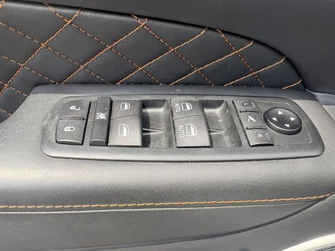 Used 2020 Jeep Grand Cherokee Summit AWD/4WD image 14