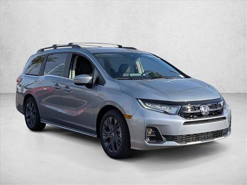 New 2026 Honda Odyssey Touring image 7