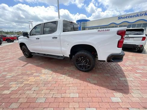 Used 2024 Chevrolet Silverado 1500 LT Trail Boss w/ LT Trail Boss Premium Package AWD/4WD image 31