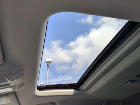 Used 2023 MAZDA CX-9 Touring image 19