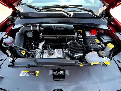 Used 2025 Jeep Compass Latitude image 31