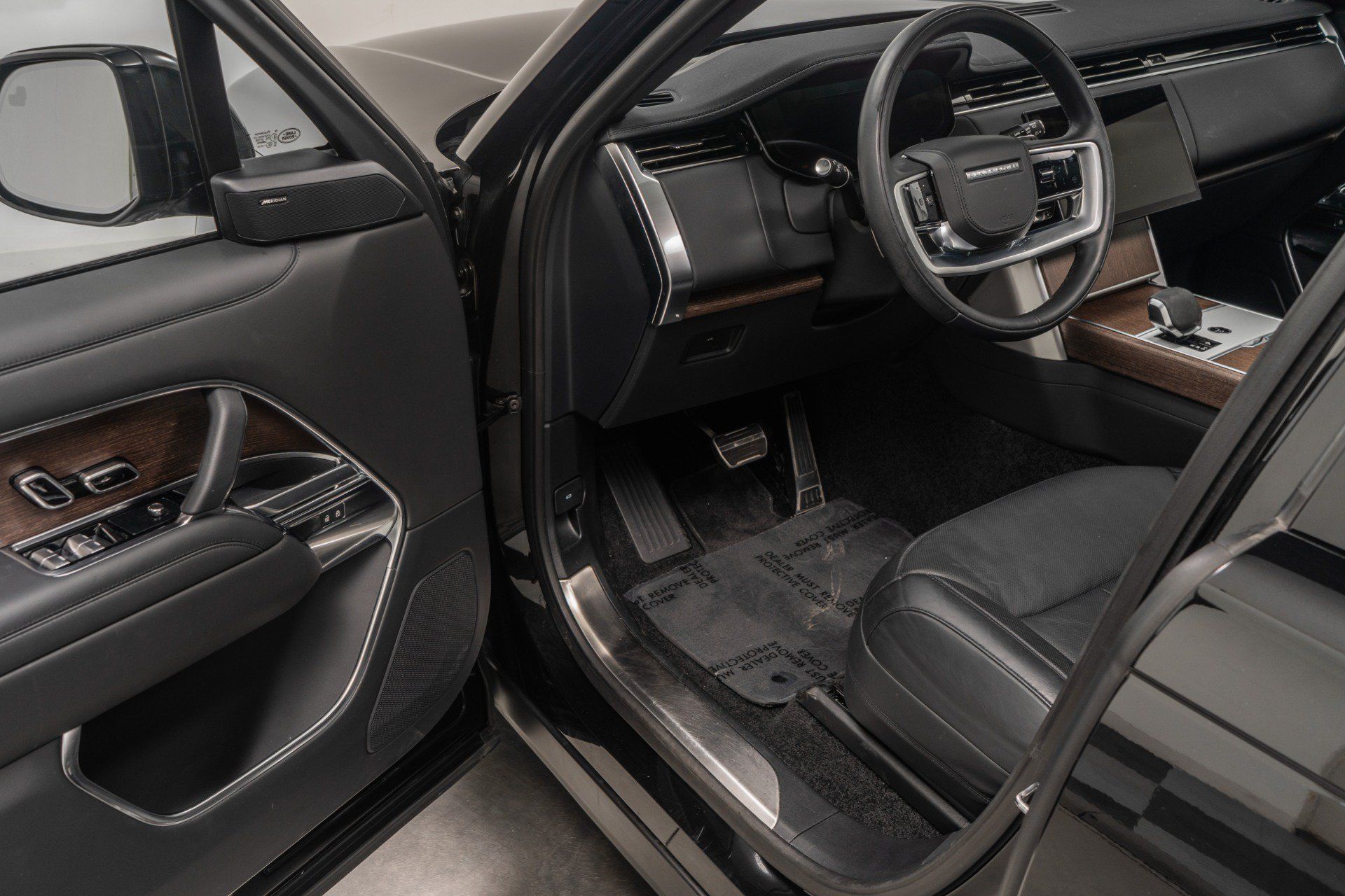 Used 2024 Land Rover Range Rover SE AWD/4WD image 21