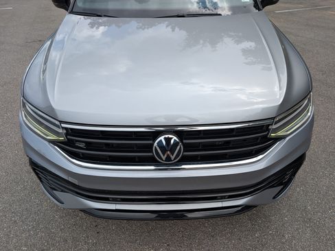 Used 2023 Volkswagen Tiguan SE R-Line FWD image 13