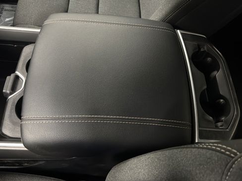 Used 2020 RAM 1500 Big Horn AWD/4WD image 19